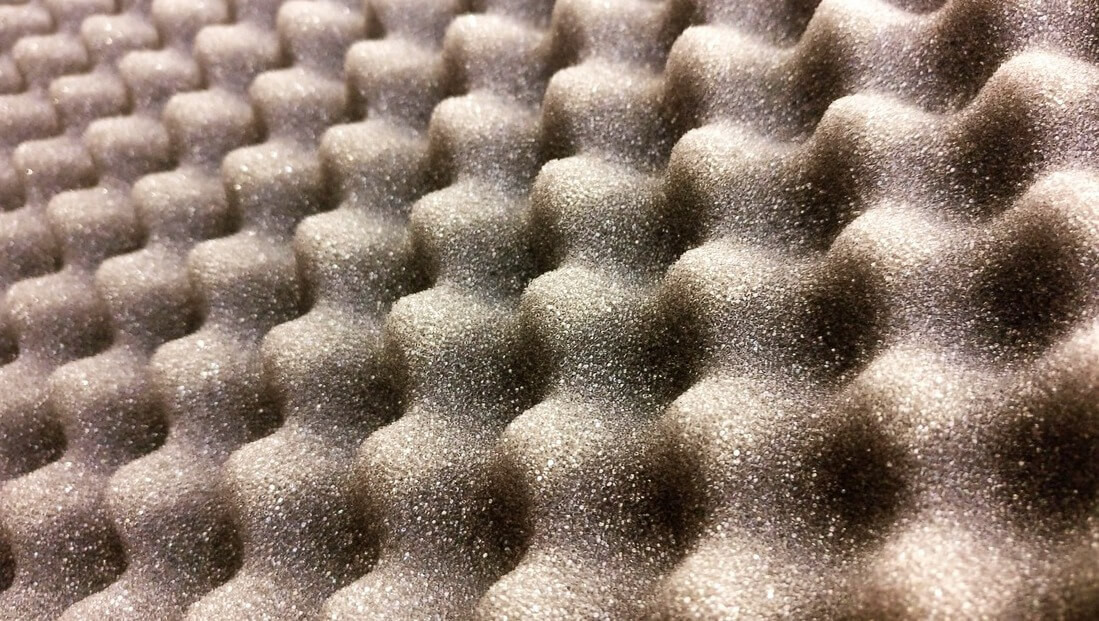 Spumă acustică și absorbția sunetului