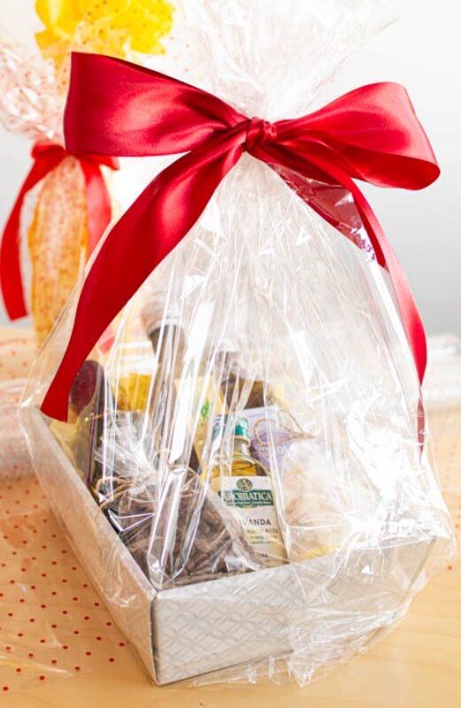 Folie celofan 50x70cm 50 foi pentru ambalare cadouri rolă megamix.sk