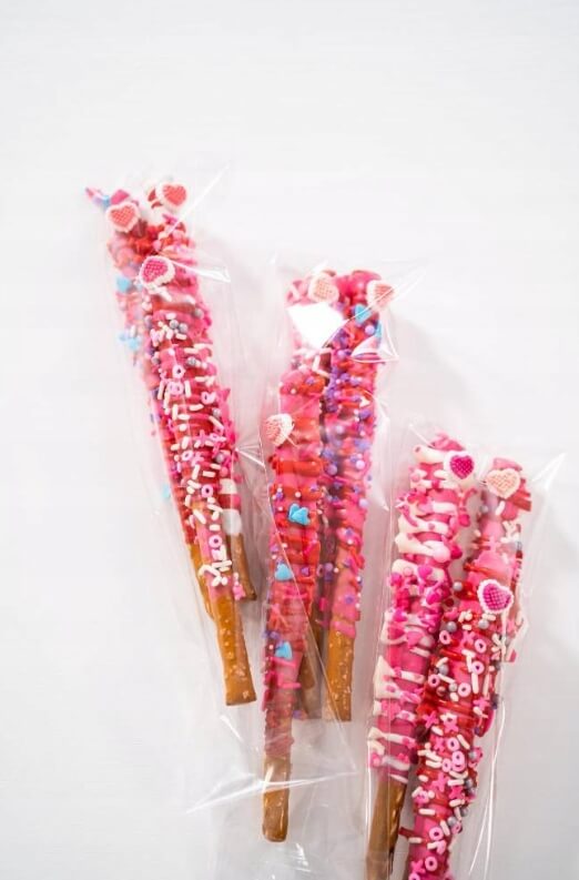 Folie celofan 50x70cm 50 foi pentru ambalare cadouri rolă megamix.sk