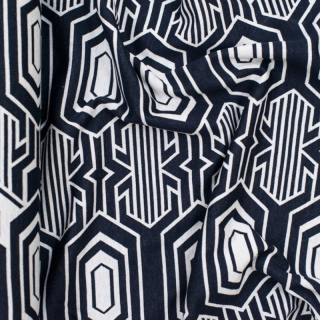 Látka jesenná pletenina čierna geometrický vzor 0,5m