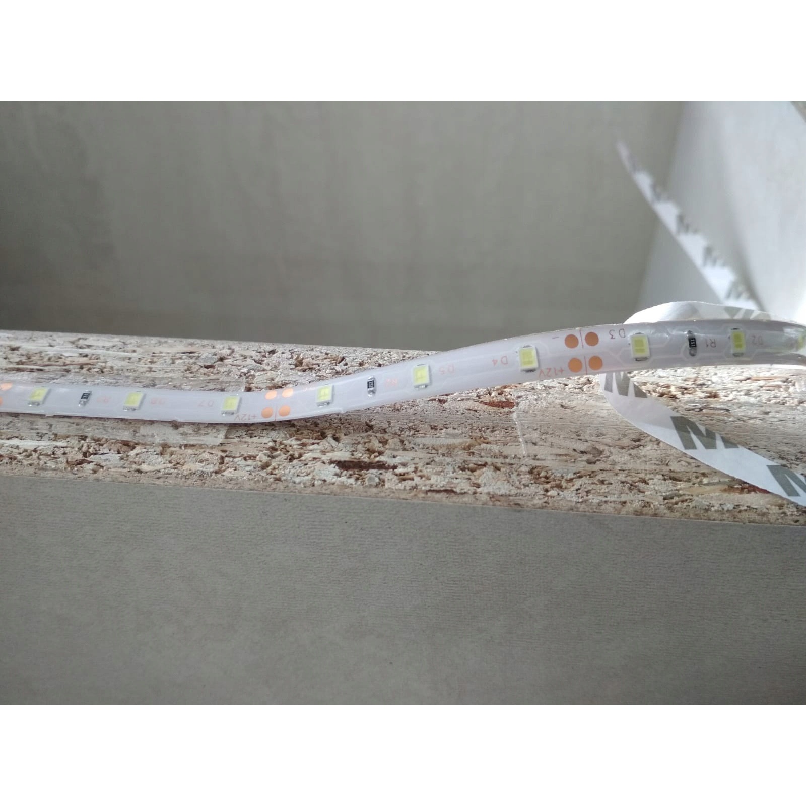 Bandă dublu adezivă antiderapantă 5m clară NANO reutilizabilă megamix.sk