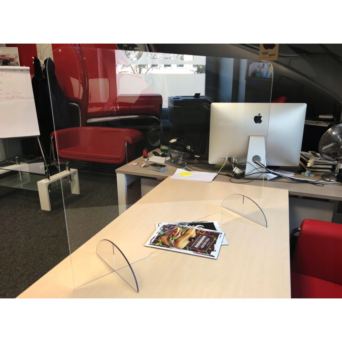 geam protector din plexiglas pentru tejghea cu deschidere barieră protectoare din policarbonat megamix.sk